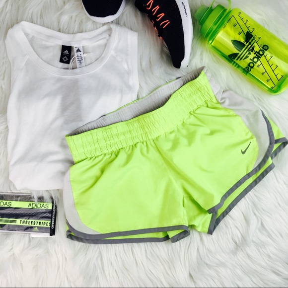 đź’°SALE Nike Dri-Fit Running Shorts Neon Yellow - Picture 1 of 6